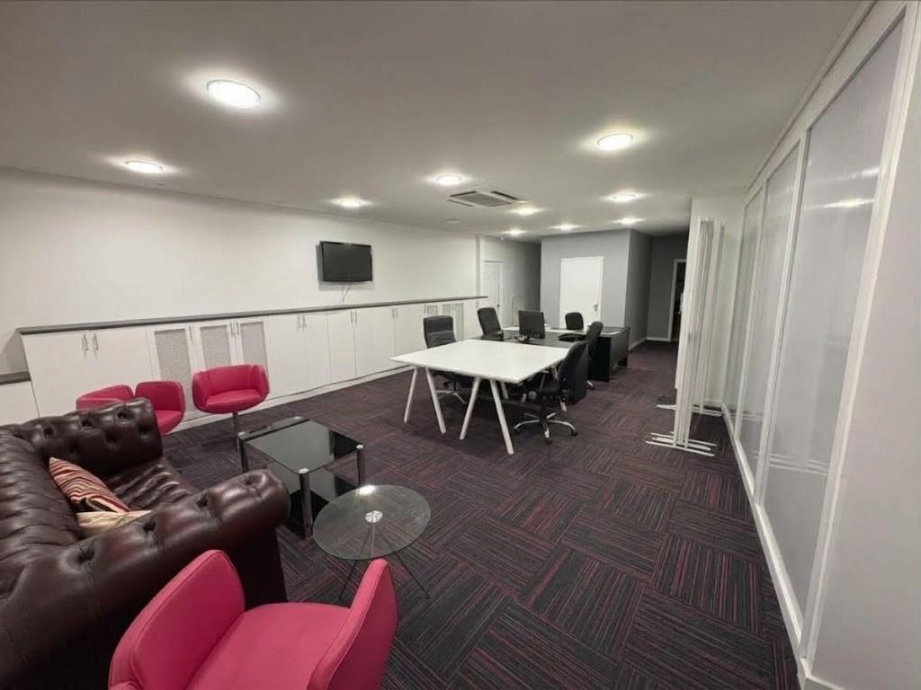 The Broadway, Mill Hill